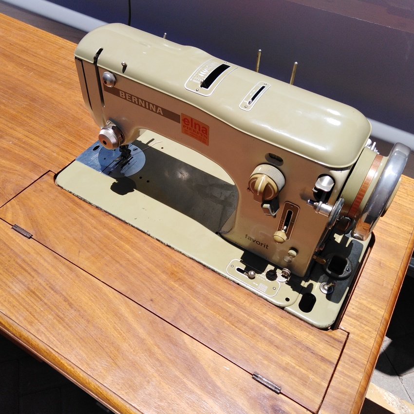 Vintage Bernina Sewing Machine JuggleBee