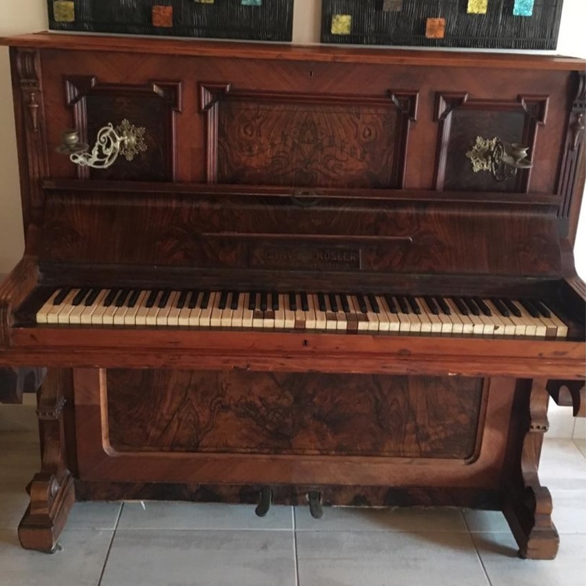 Antique Piano Gustav Rosler JuggleBee Antique Piano Gustav Rosler JuggleBee